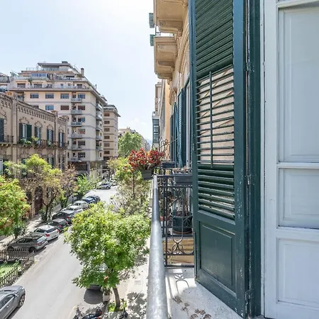Apartment Casa Albanese Con Affreschi By Wonderful Italy Palermo