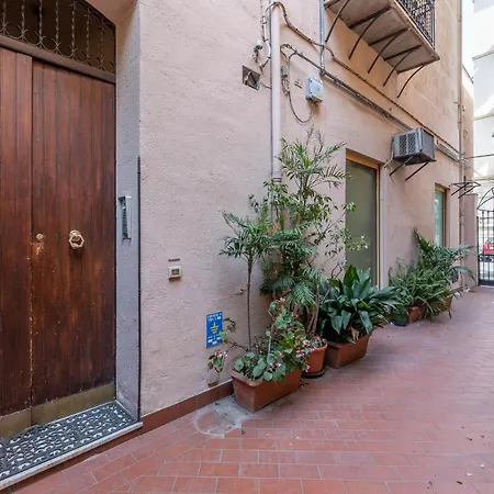 Casa Albanese Con Affreschi By Wonderful Italy